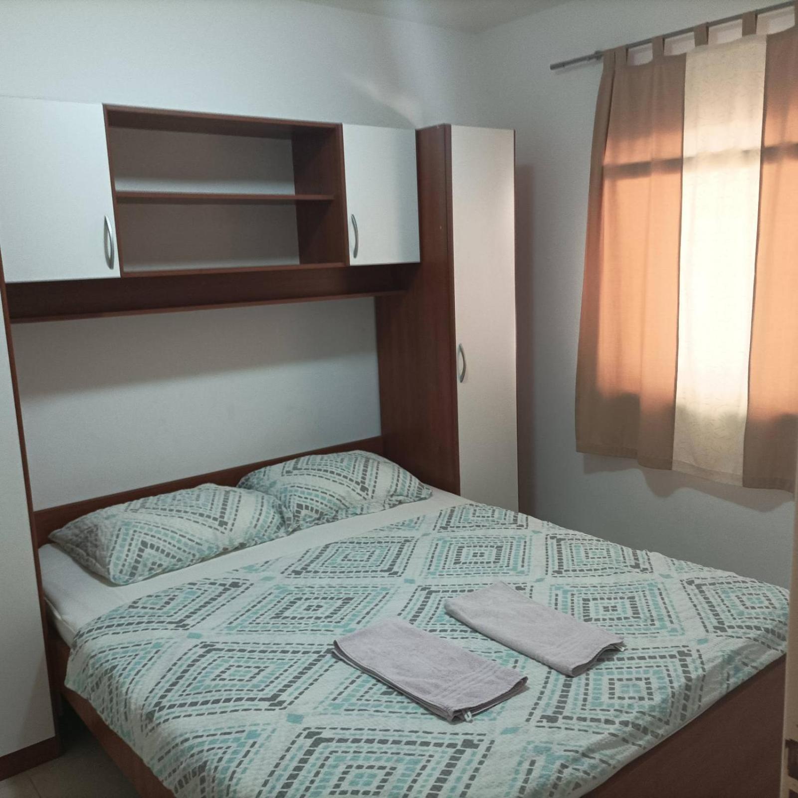 Apartments Vir Delfin المظهر الخارجي الصورة