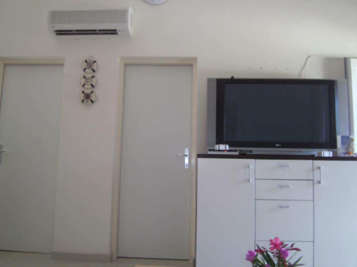 Apartments Vir Delfin المظهر الخارجي الصورة