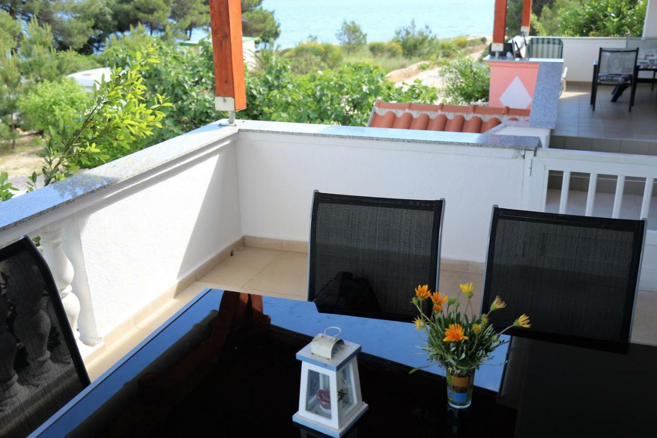 Apartments Vir Delfin المظهر الخارجي الصورة
