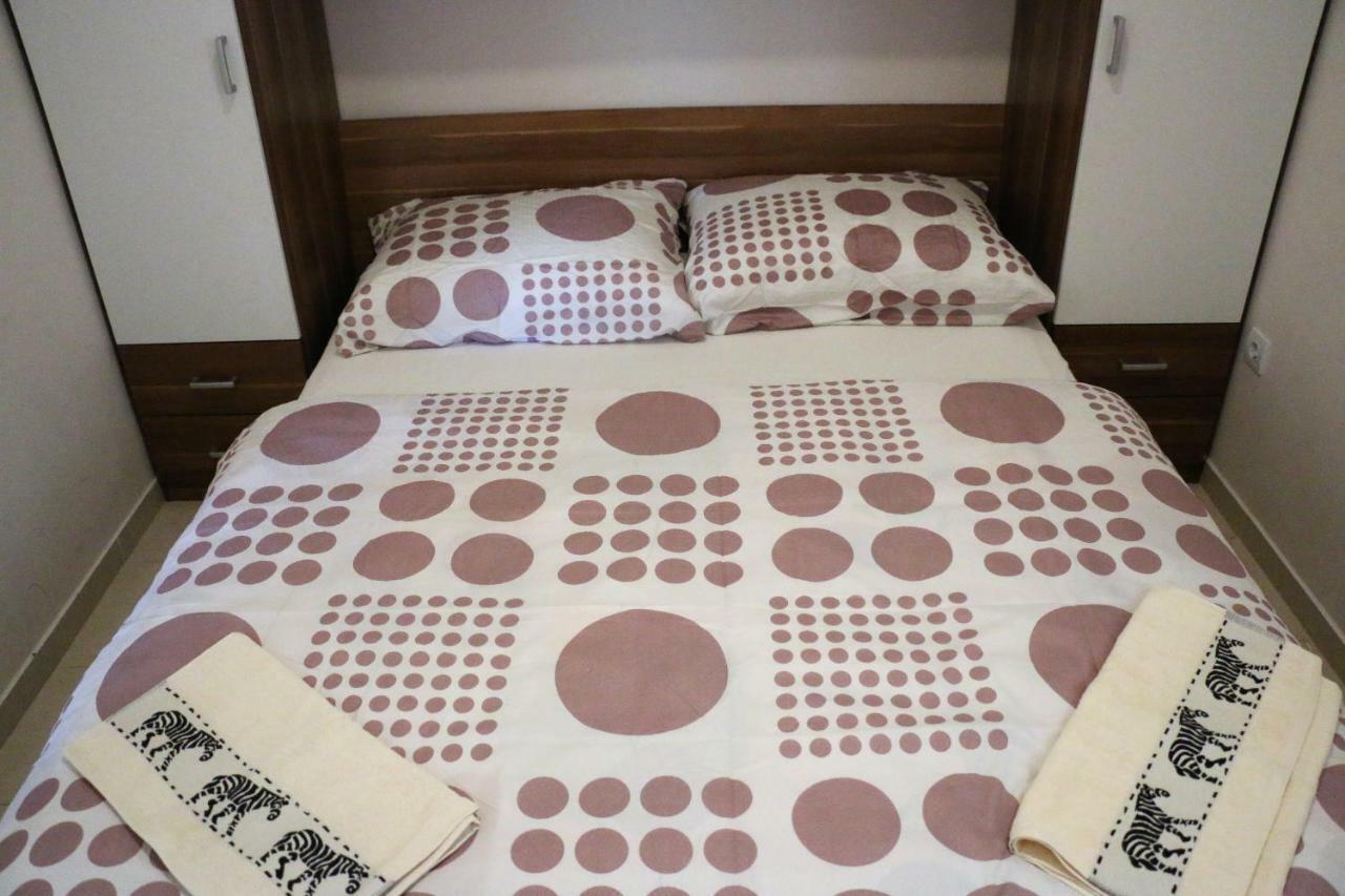Apartments Vir Delfin المظهر الخارجي الصورة