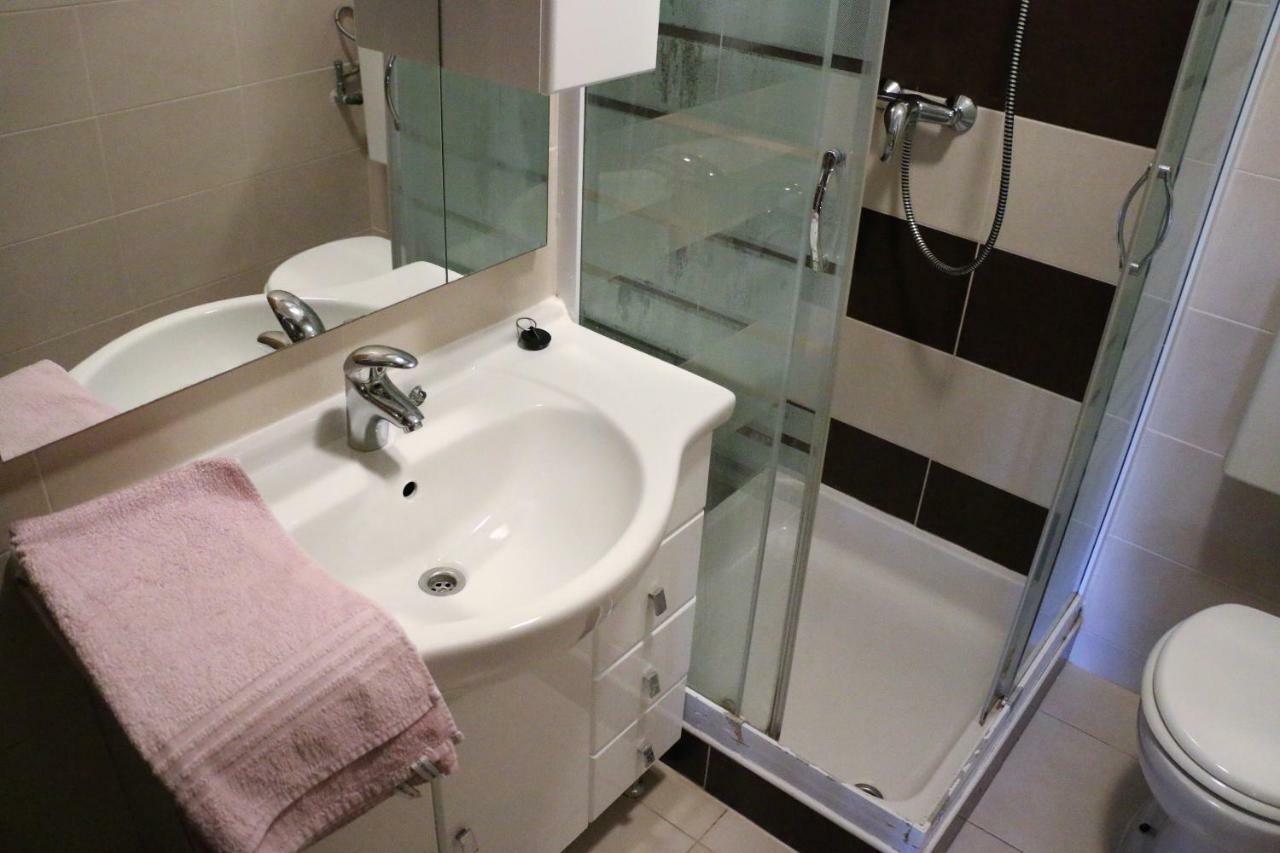 Apartments Vir Delfin المظهر الخارجي الصورة